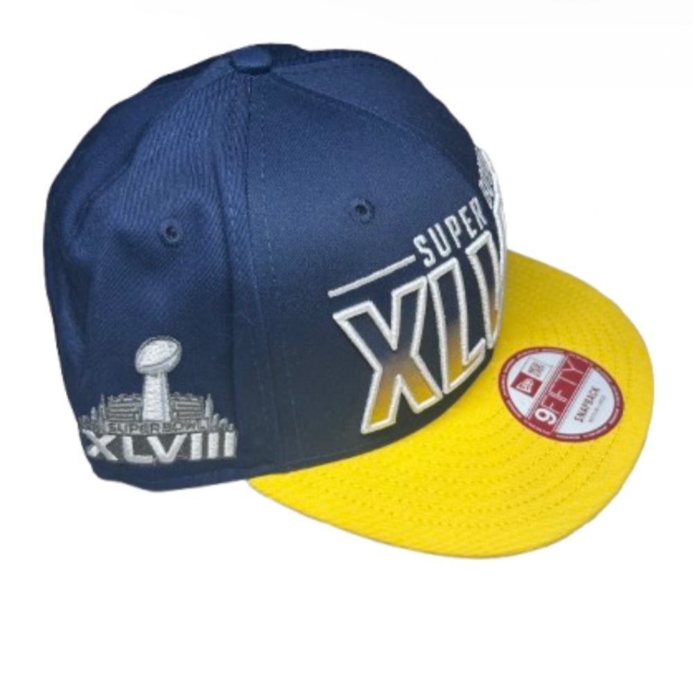 Super Bowl XLVIII Navy / Yellow Snapback Hat
MEDIUM-LARGE 
100% COTTON